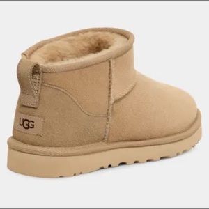 UGG Classic ultra mini (mustard seed) size 7